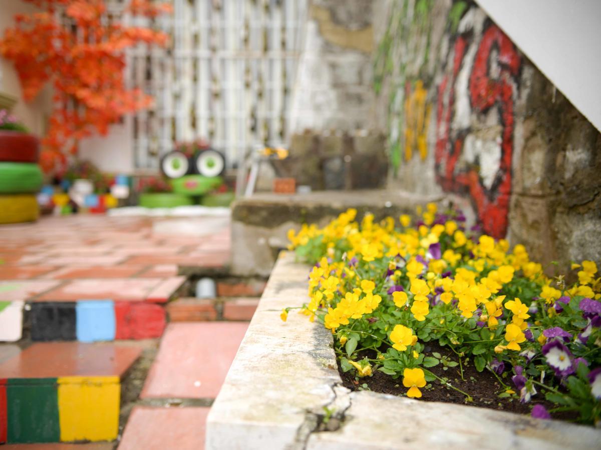 Хостел Bonjour Dalat Экстерьер фото